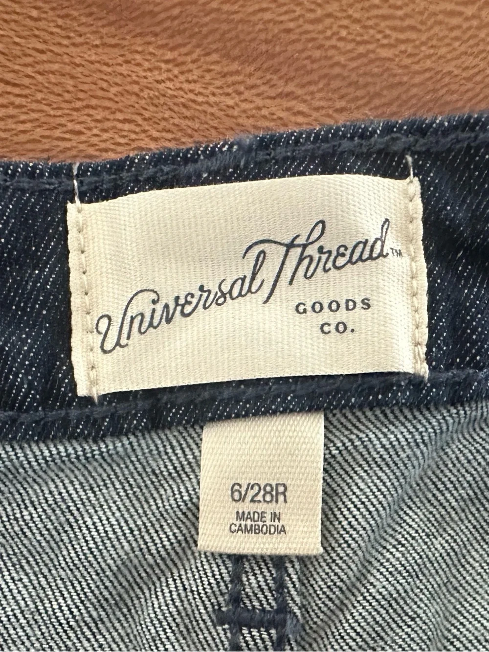 NWOT Universal Threads Vintage MIDI Dark Denim Shorts|Size: 6/28R